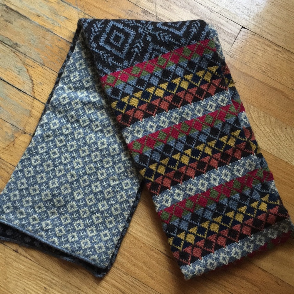 Knit wool scarf